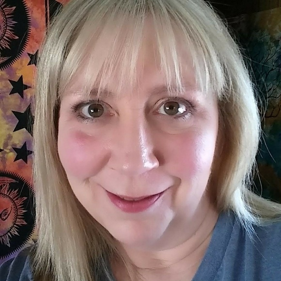 Meet your Posher, Jenny - Picture 6 of 6